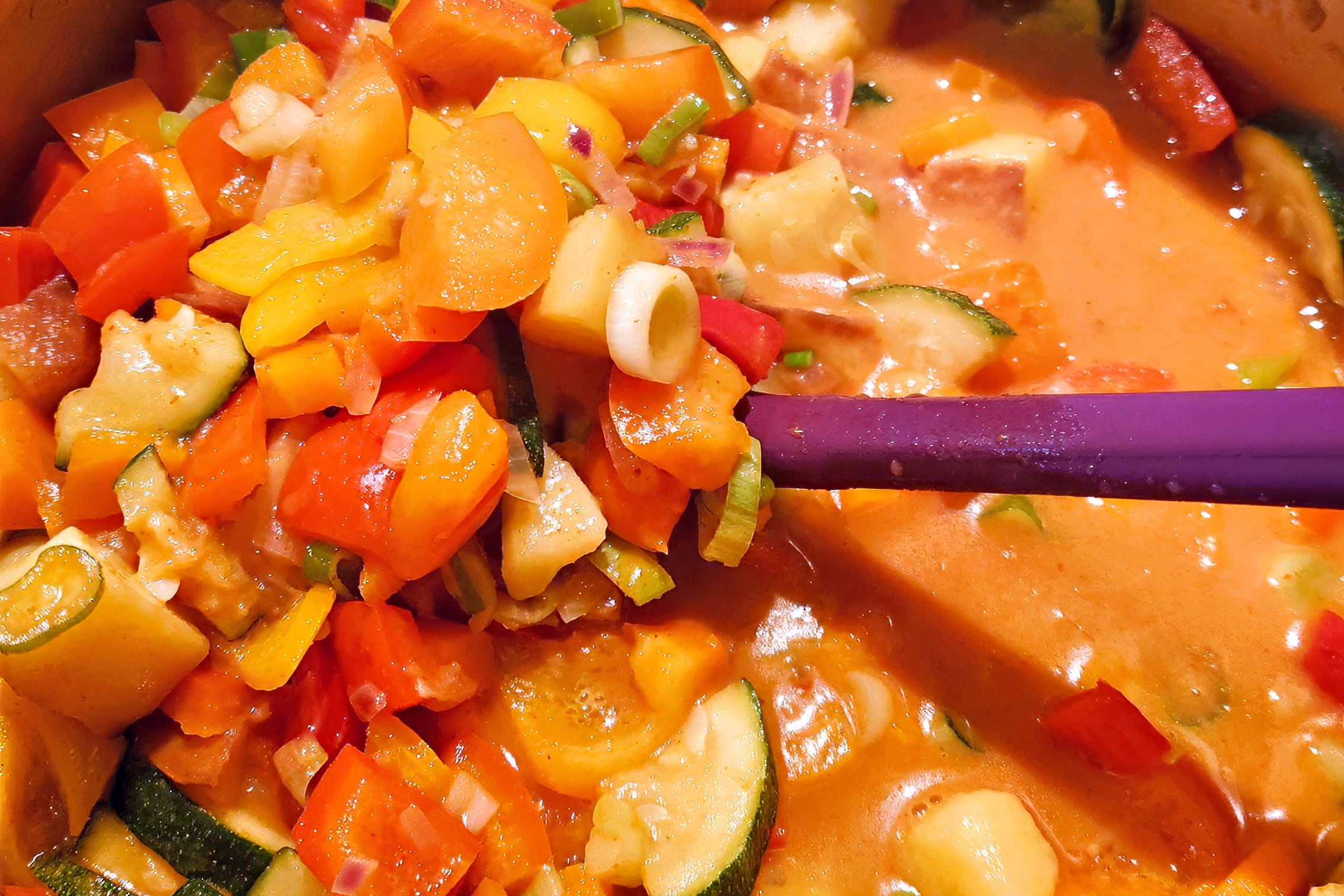 Gemüse-Curry a la Thai mit Kokosmilch